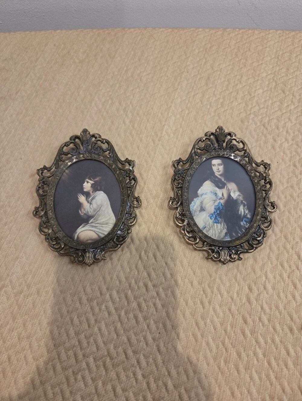 Vintage Italian Miniature Oval Pair Of Picture Frames